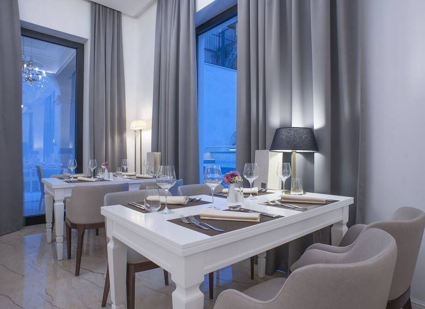 Ruokailuhuone Valokuva