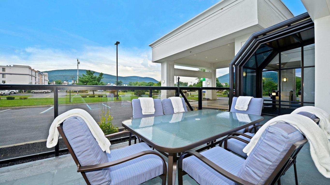 Holiday Inn Express Fishkill-Mid Hudson Valley