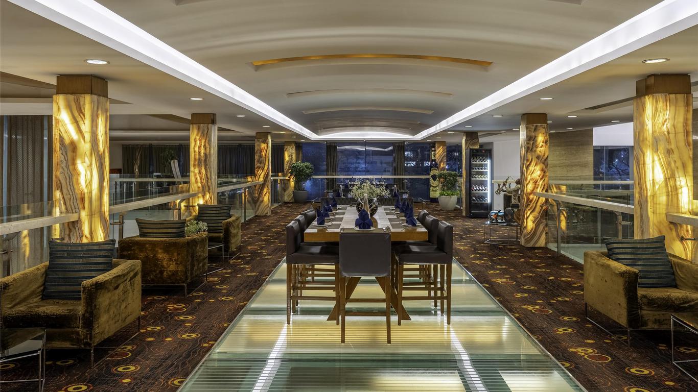 Radisson Blu Hotel Pune Kharadi