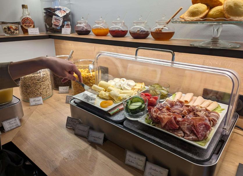 Ruokailuhuone Valokuva