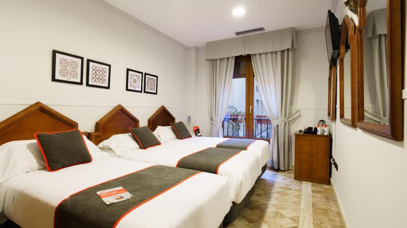 Hotel Reina Mora