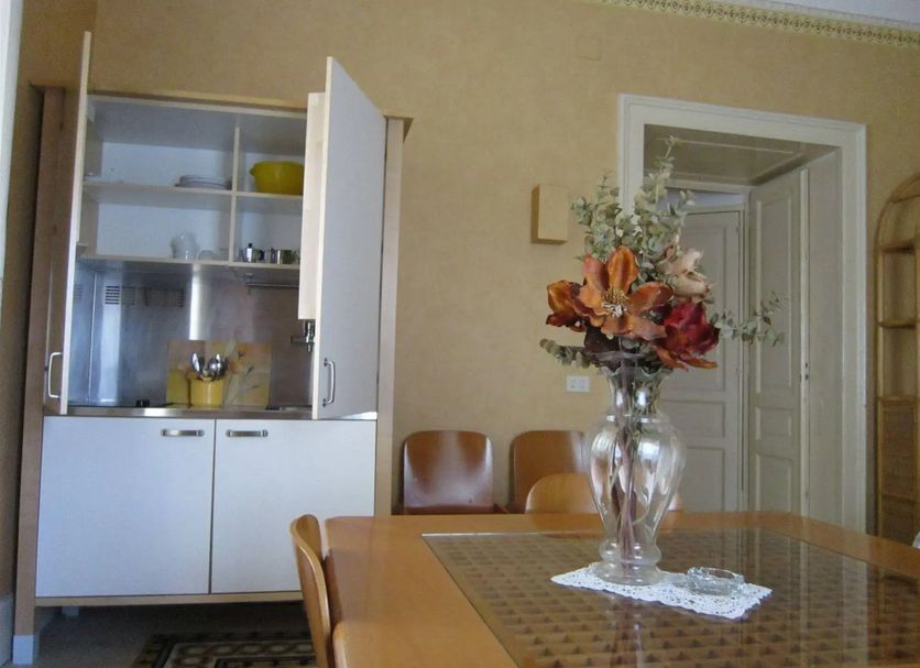 Ruokailuhuone Valokuva