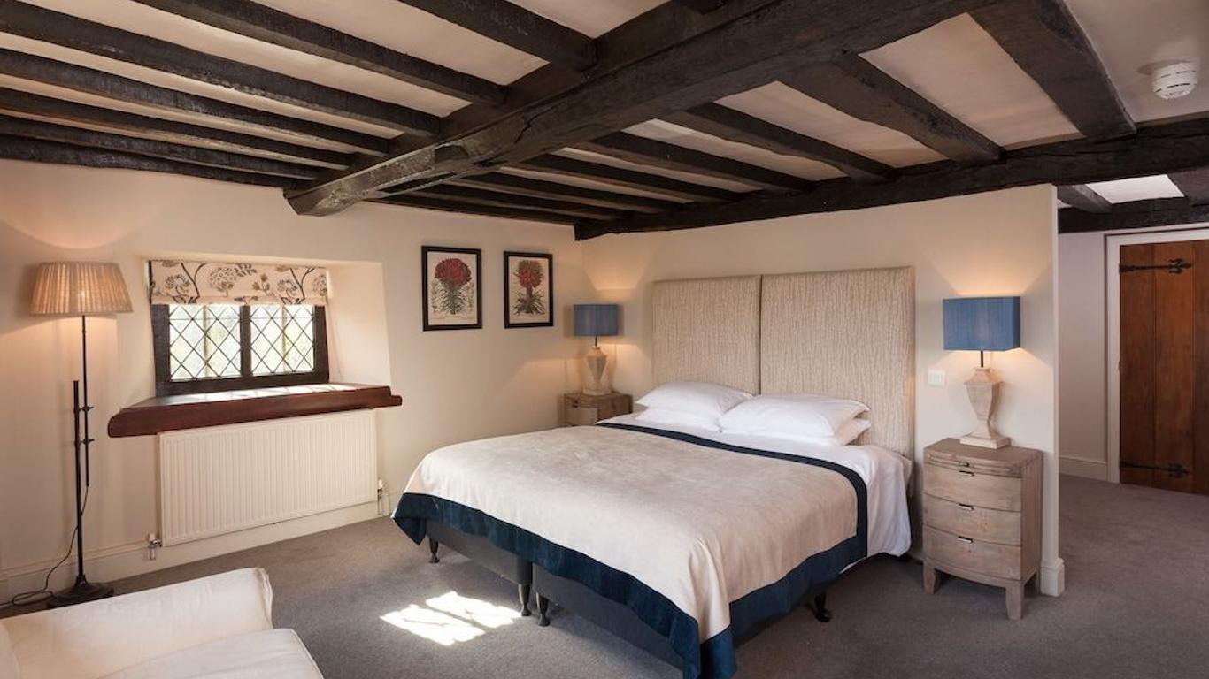 The Shaven Crown Hotel