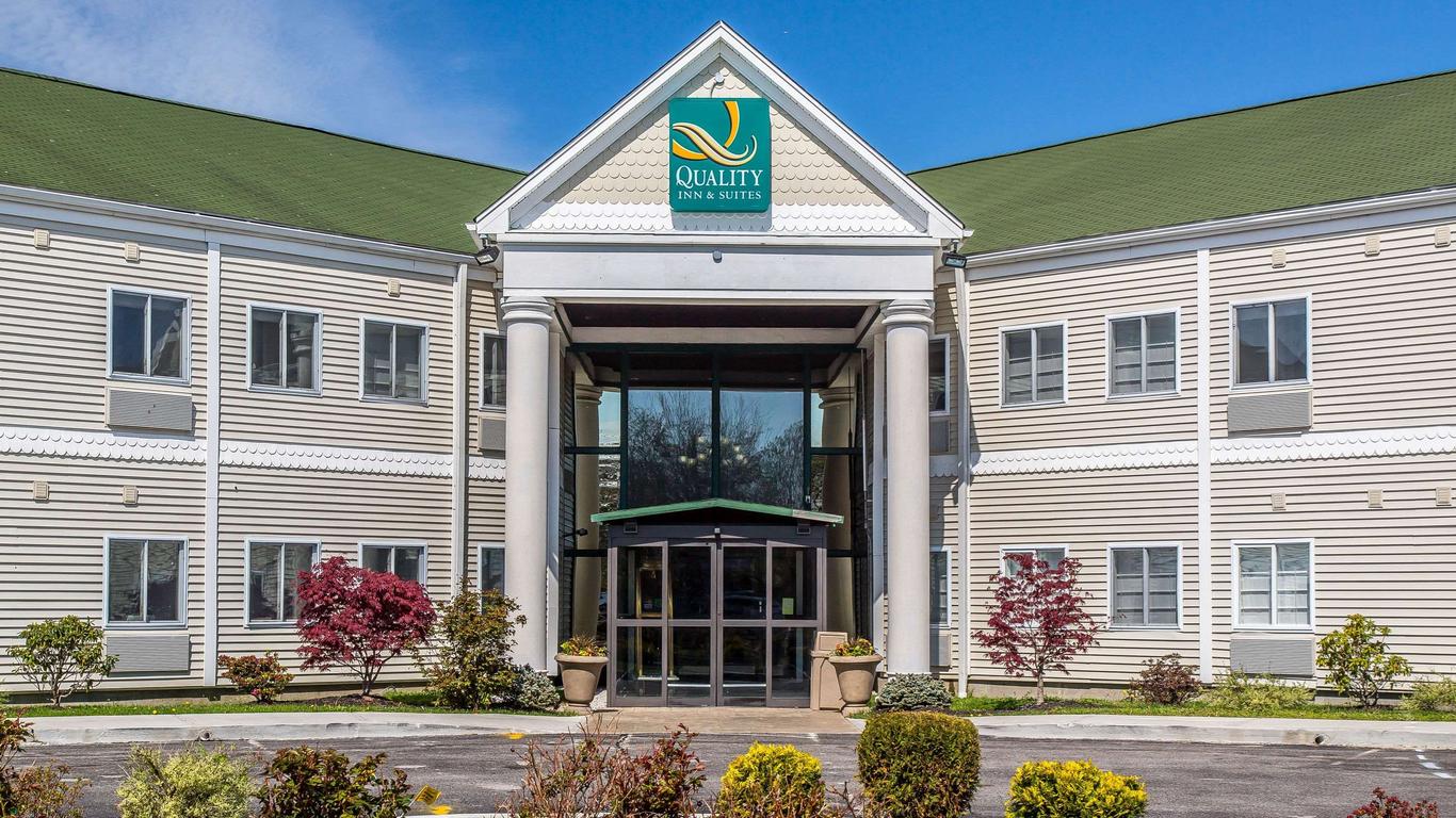 Quality Inn & Suites Middletown - Newport