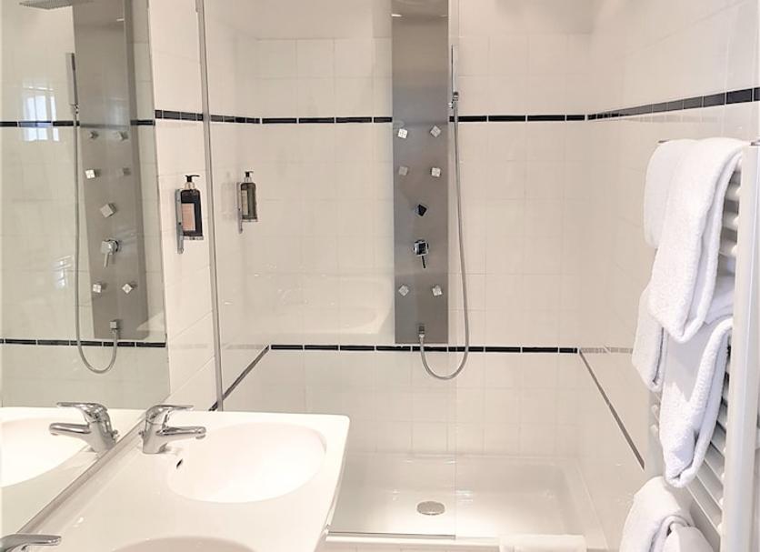 Kylpyhuone Valokuva