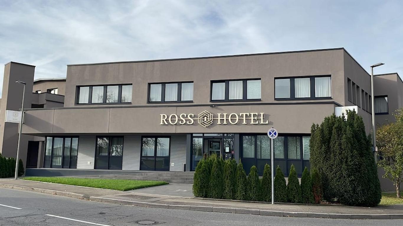 Ross Hotel