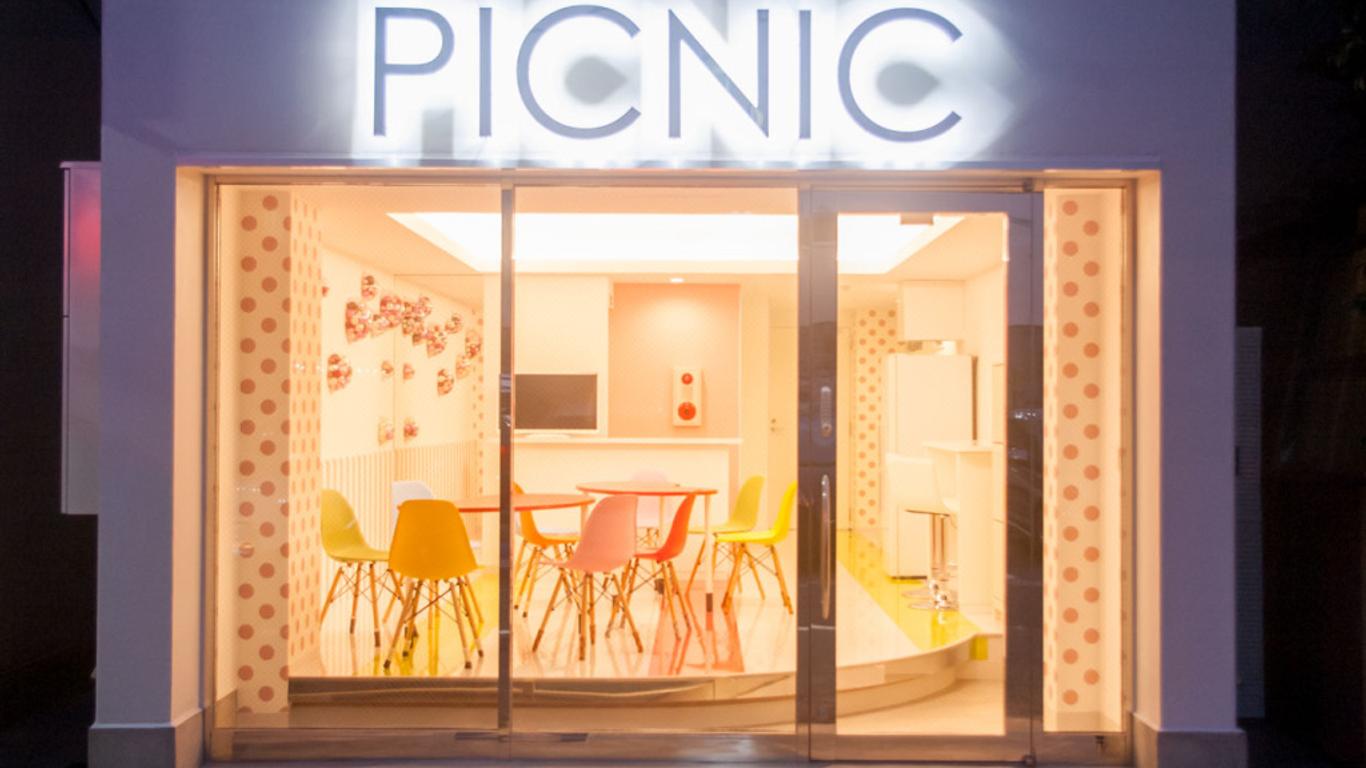 Picnic Hostel Osaka