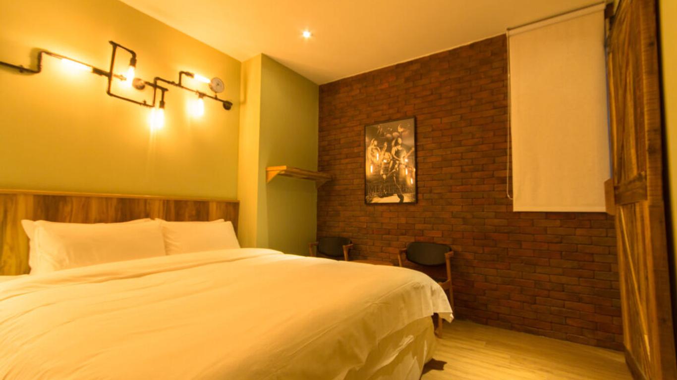 No. 9 Hotel