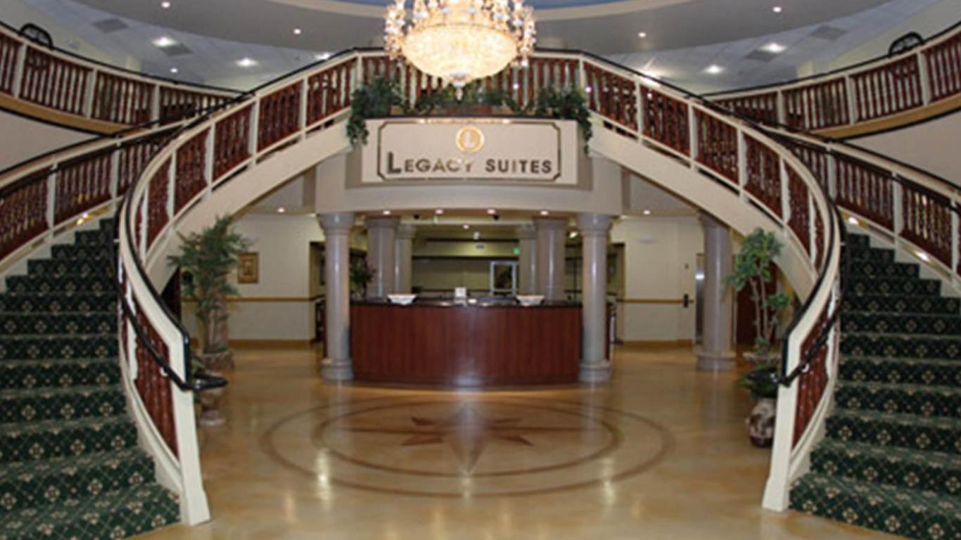 Holiday Inn Express & Suites Bakersfield Central