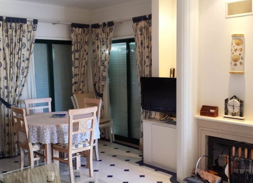 Ruokailuhuone Valokuva