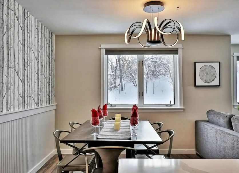 Ruokailuhuone Valokuva