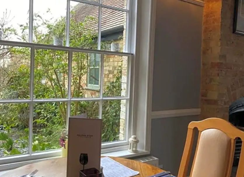 Ruokailuhuone Valokuva