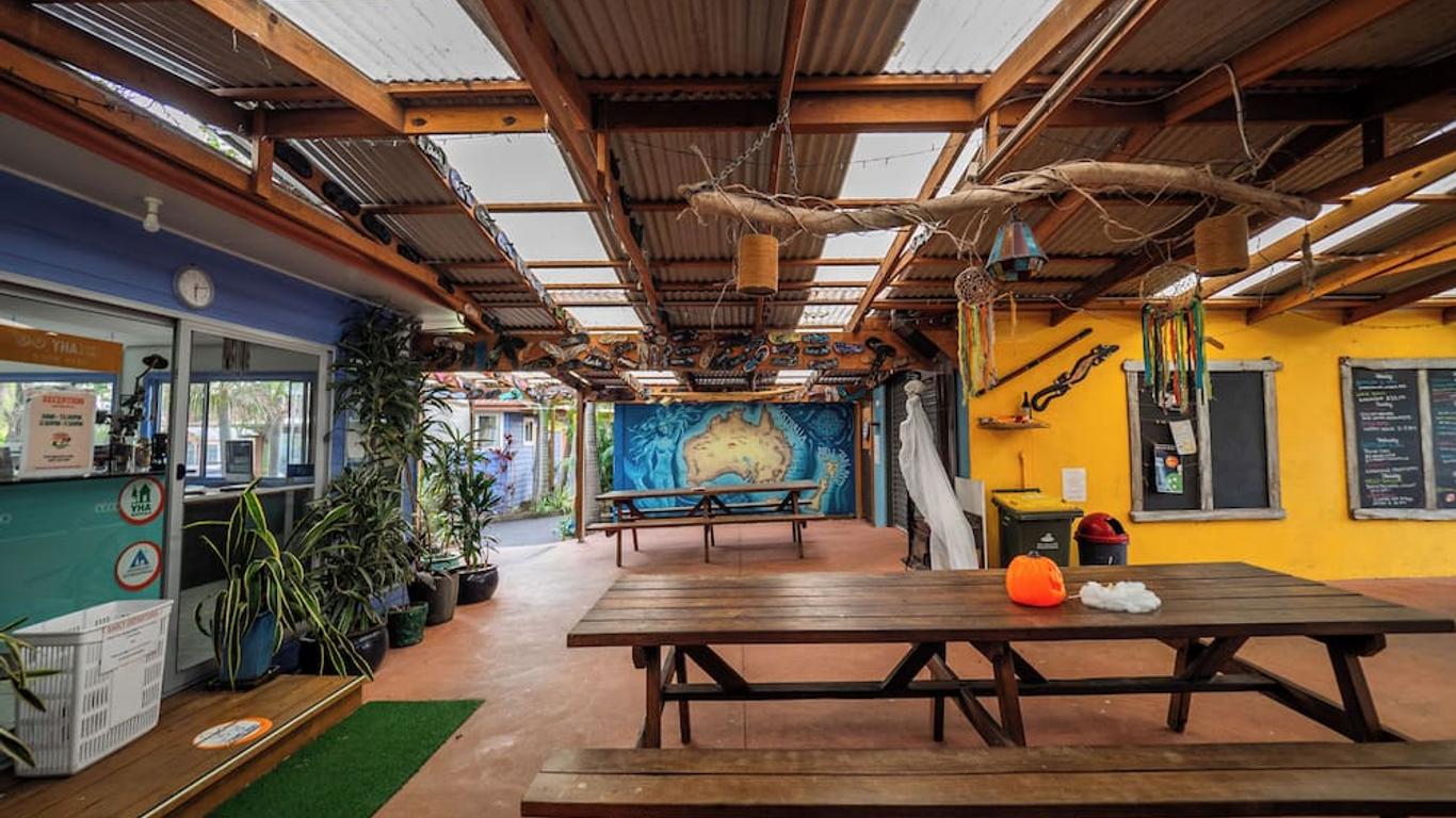 Ozzie Pozzie Backpackers