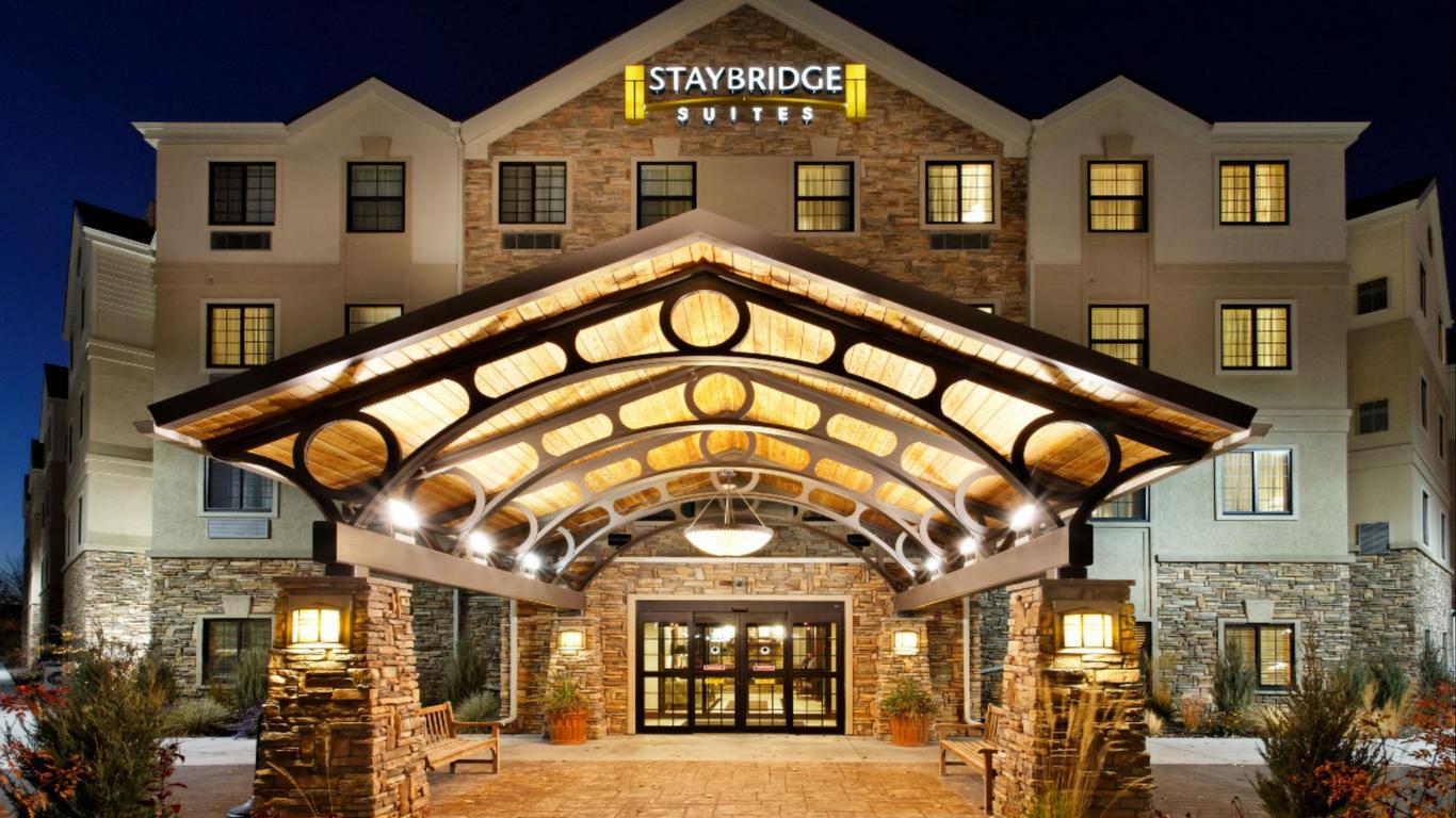 Staybridge Suites Rochester - Commerce Dr Nw