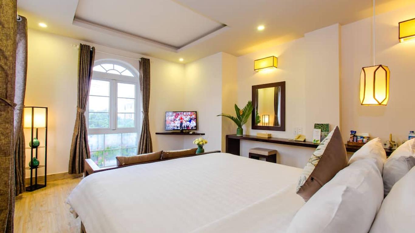 Vaia Hoi An Boutique Hotel