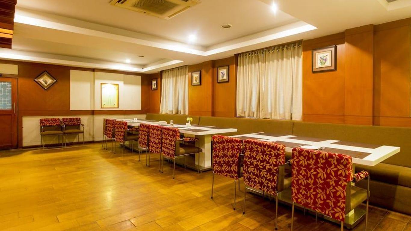Maple Tree Hotels