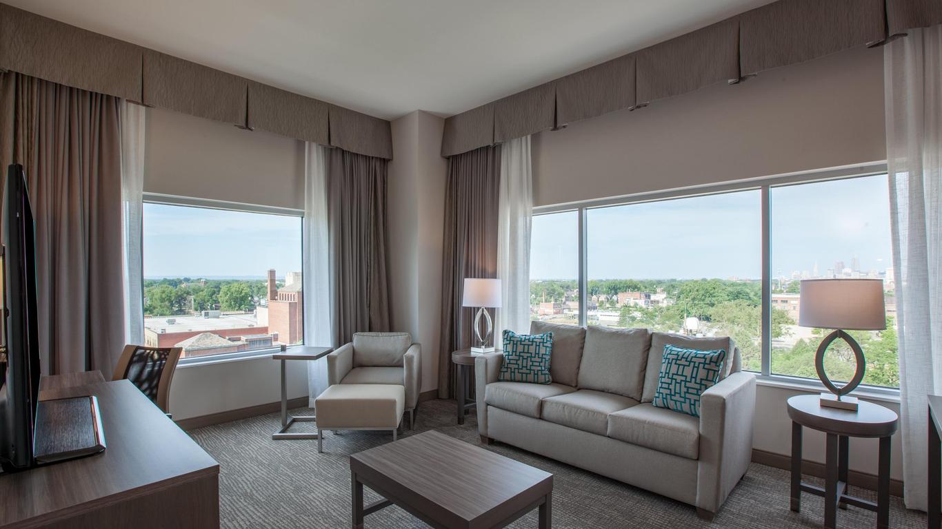 Holiday Inn Cleveland Clinic, An IHG Hotel
