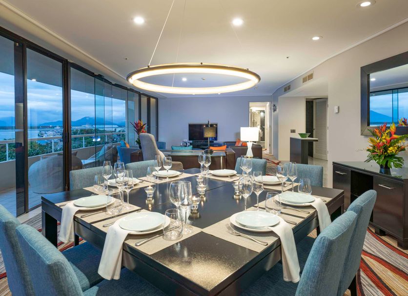 Ruokailuhuone Valokuva