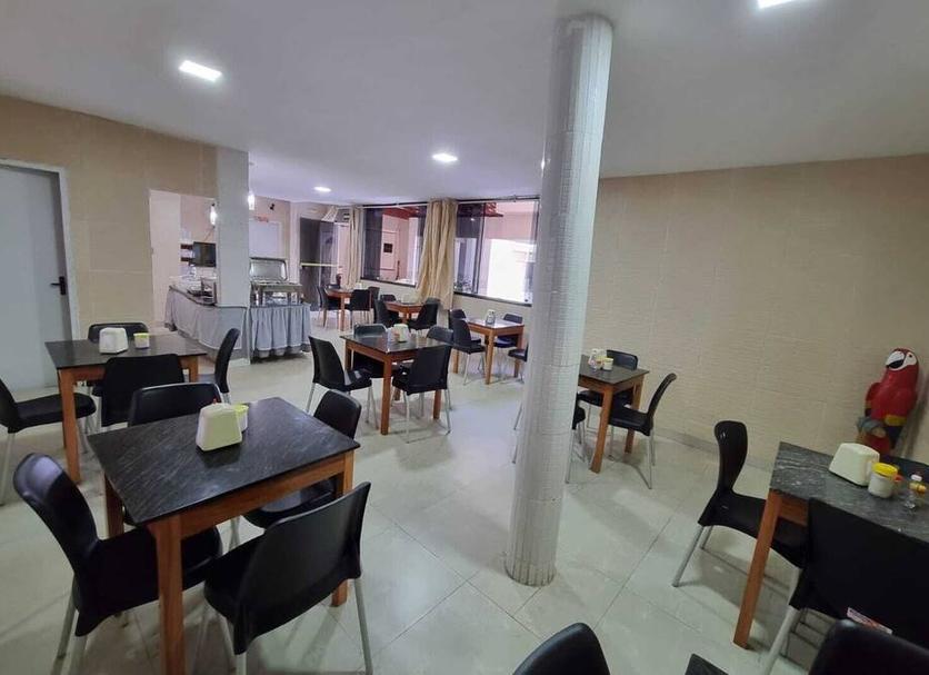 Ruokailuhuone Valokuva