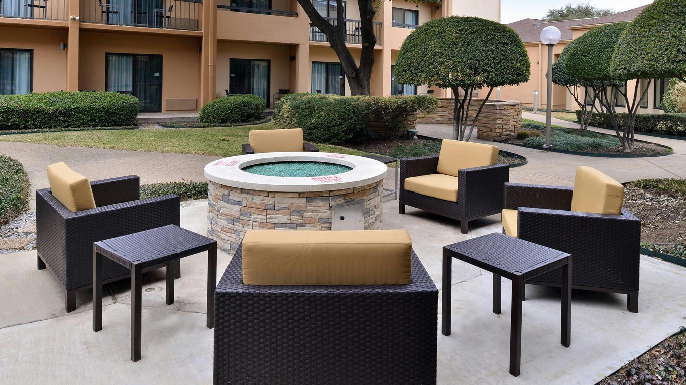 Courtyard by Marriott Dallas Northwest
