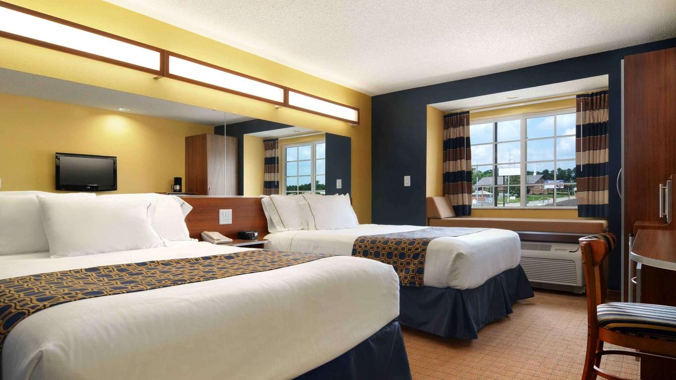 Microtel Inn & Suites by Wyndham Columbus/Near Fort Moore