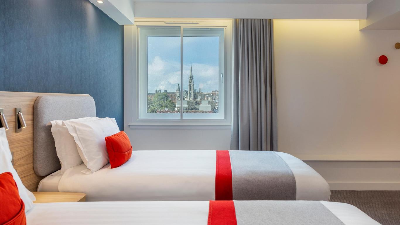 Holiday Inn Express Dublin City Centre Dublin alk. 67 € - vertaa huoneiden  hinnat - KAYAK