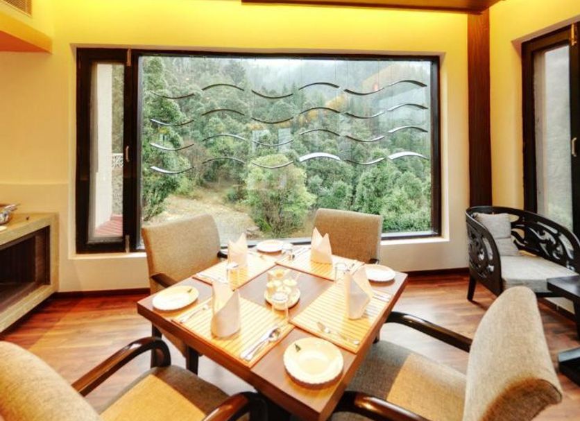 Ruokailuhuone Valokuva