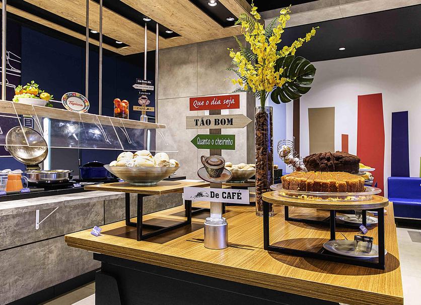 Ruokailuhuone Valokuva