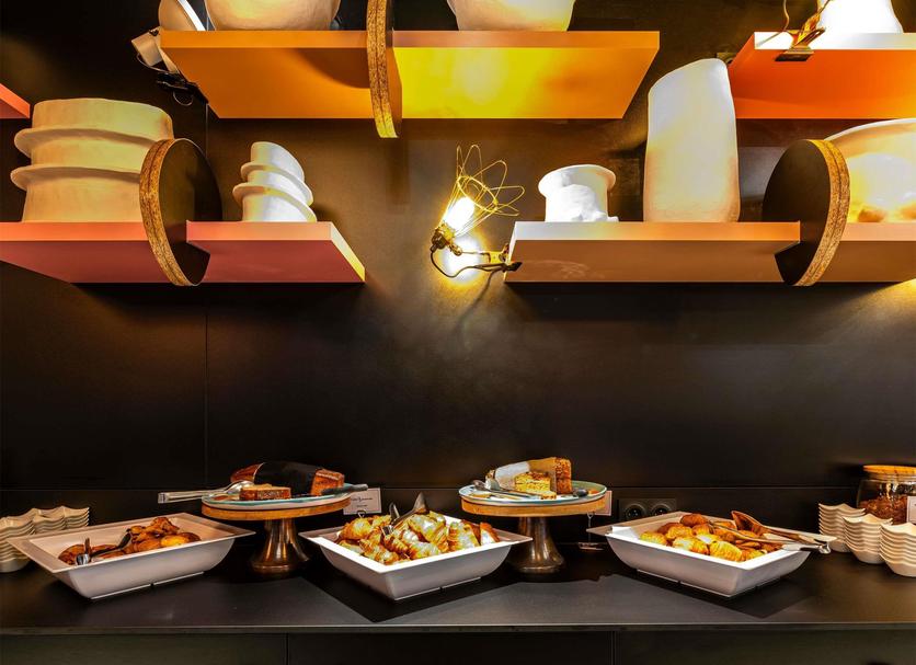 Ruokailuhuone Valokuva