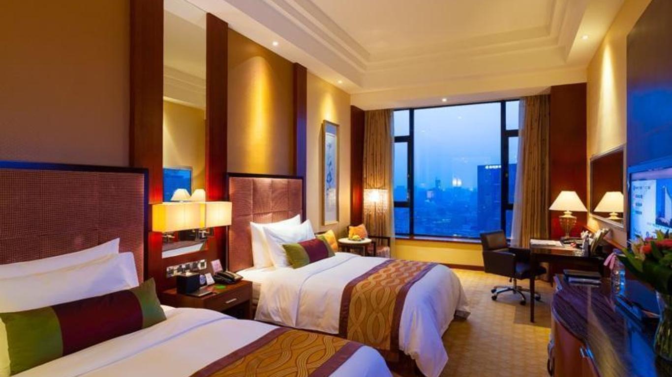 Celebrity City Hotel