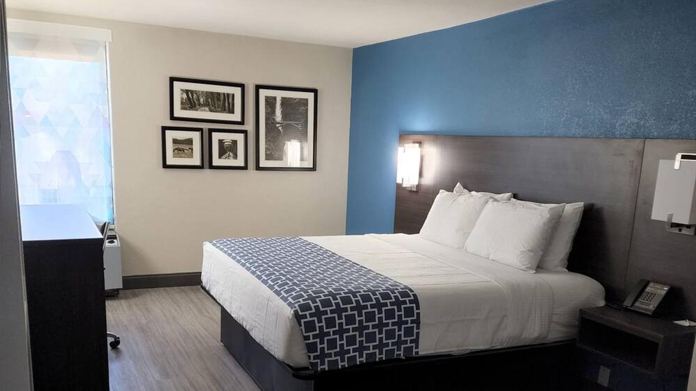 La Quinta Inn & Suites by Wyndham Houston Stafford Sugarland
