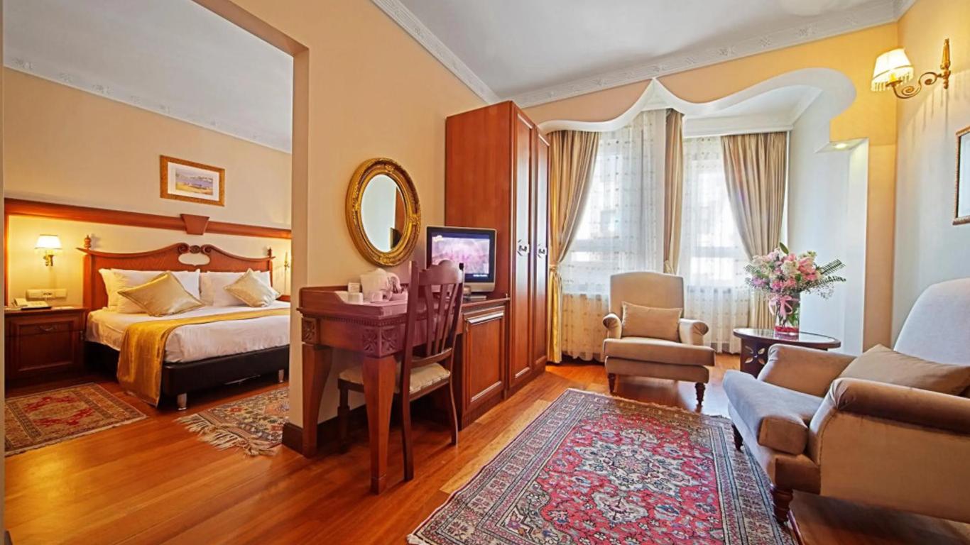 Azade Hotel