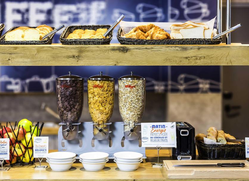 Ruokailuhuone Valokuva