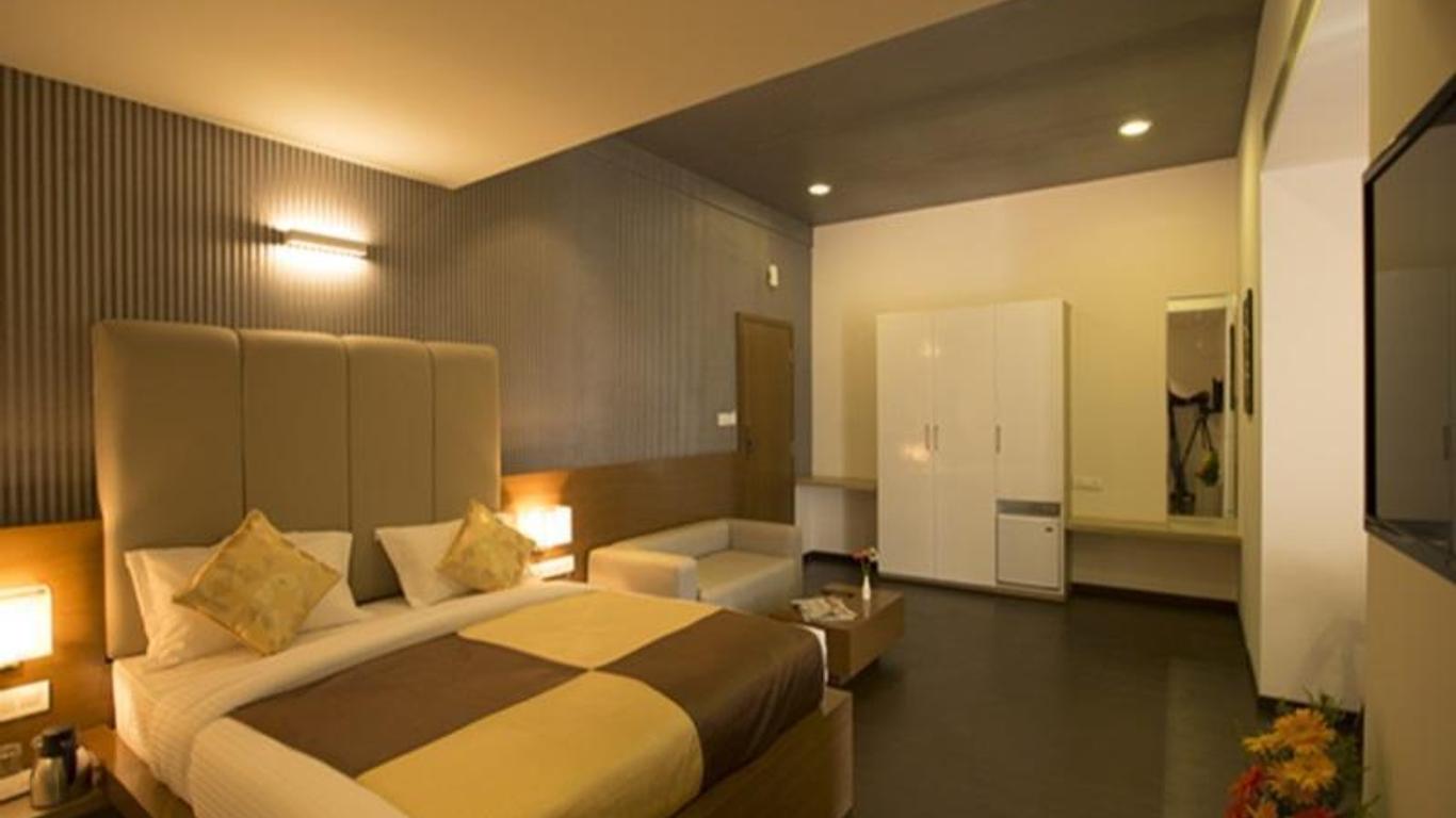 Vinaya Royal Inn
