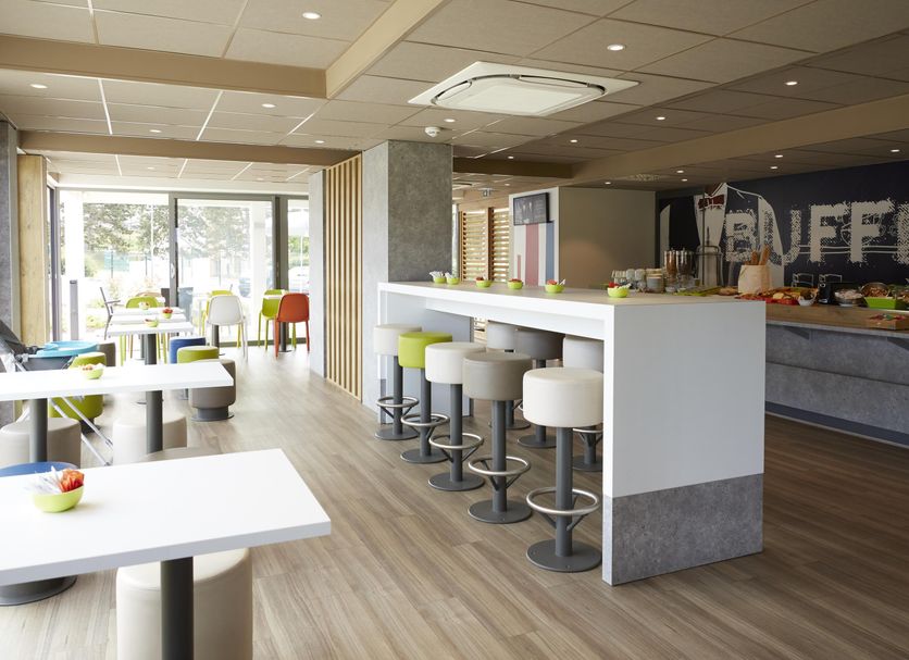 Ruokailuhuone Valokuva