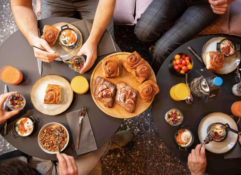 Ruokailuhuone Valokuva