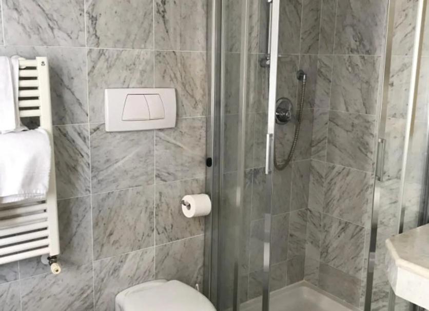 Kylpyhuone Valokuva