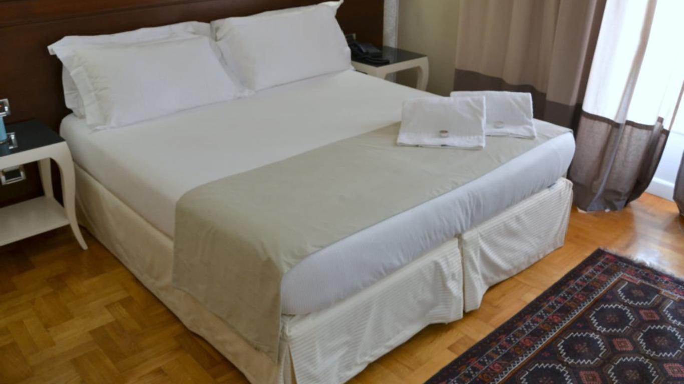 Hotel Gallery House