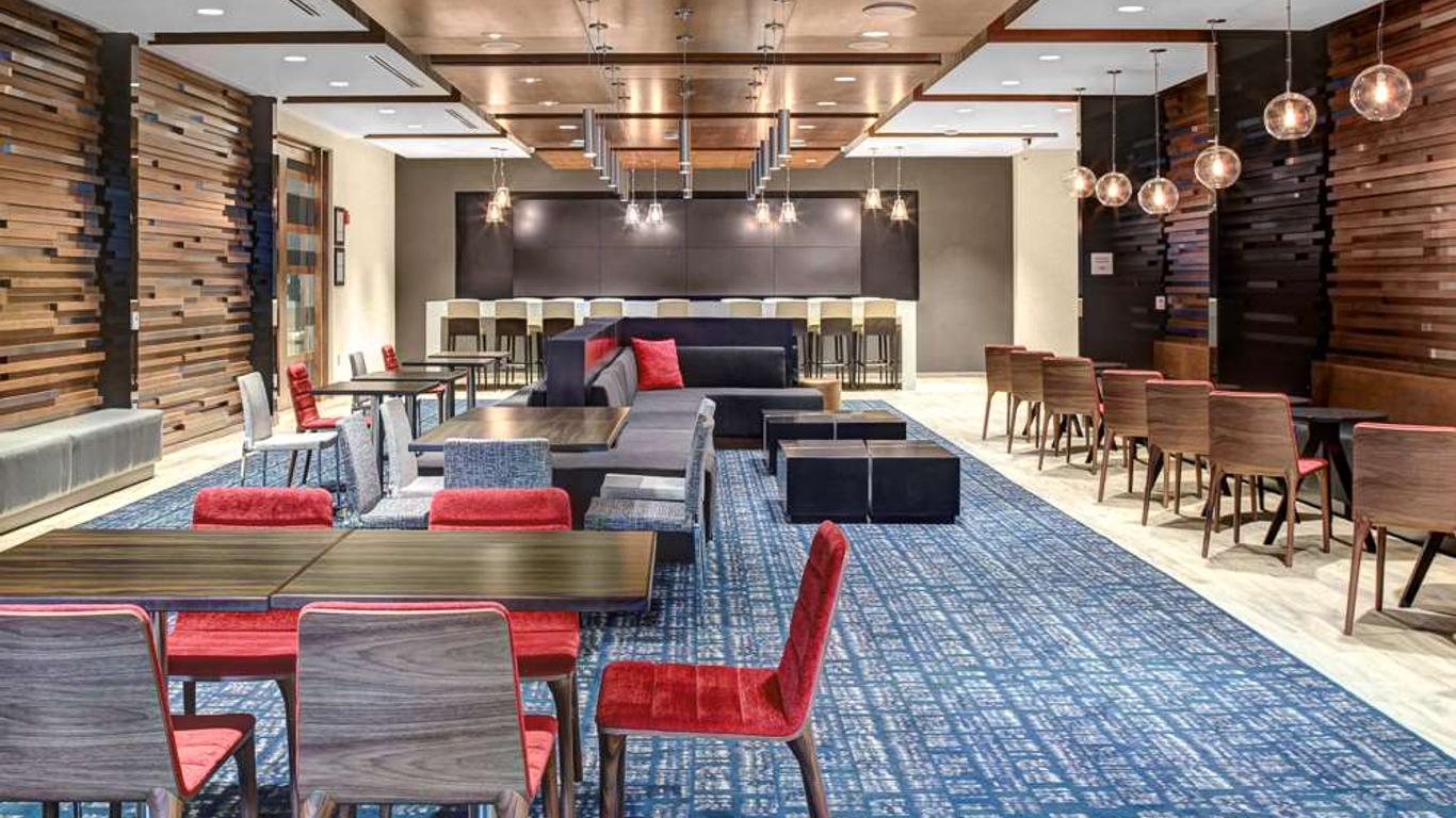 Hampton Inn & Suites - Richmond - Downtown, VA