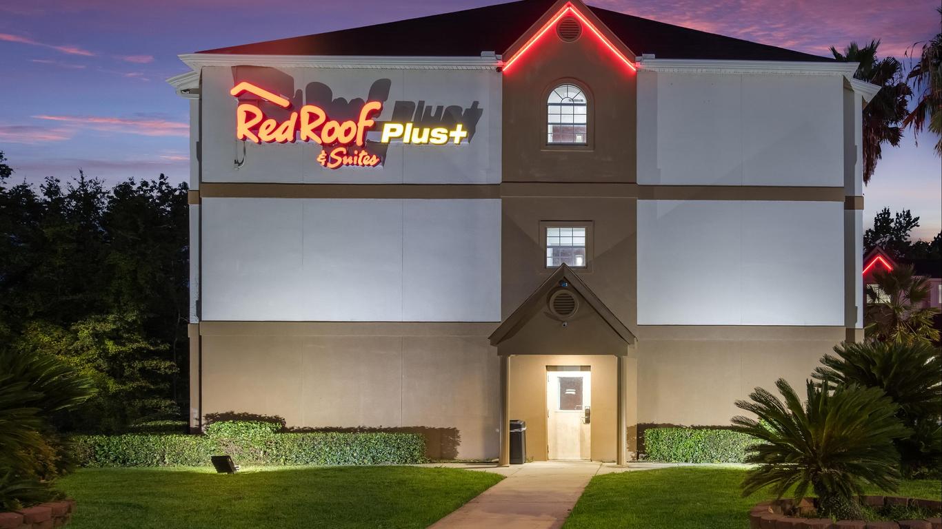 Red Roof PLUS+ & Suites Savannah I-95