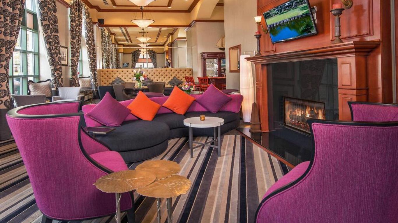 Courtyard by Marriott Stamford Downtown