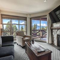 Blackcomb Springs Suites By Clique