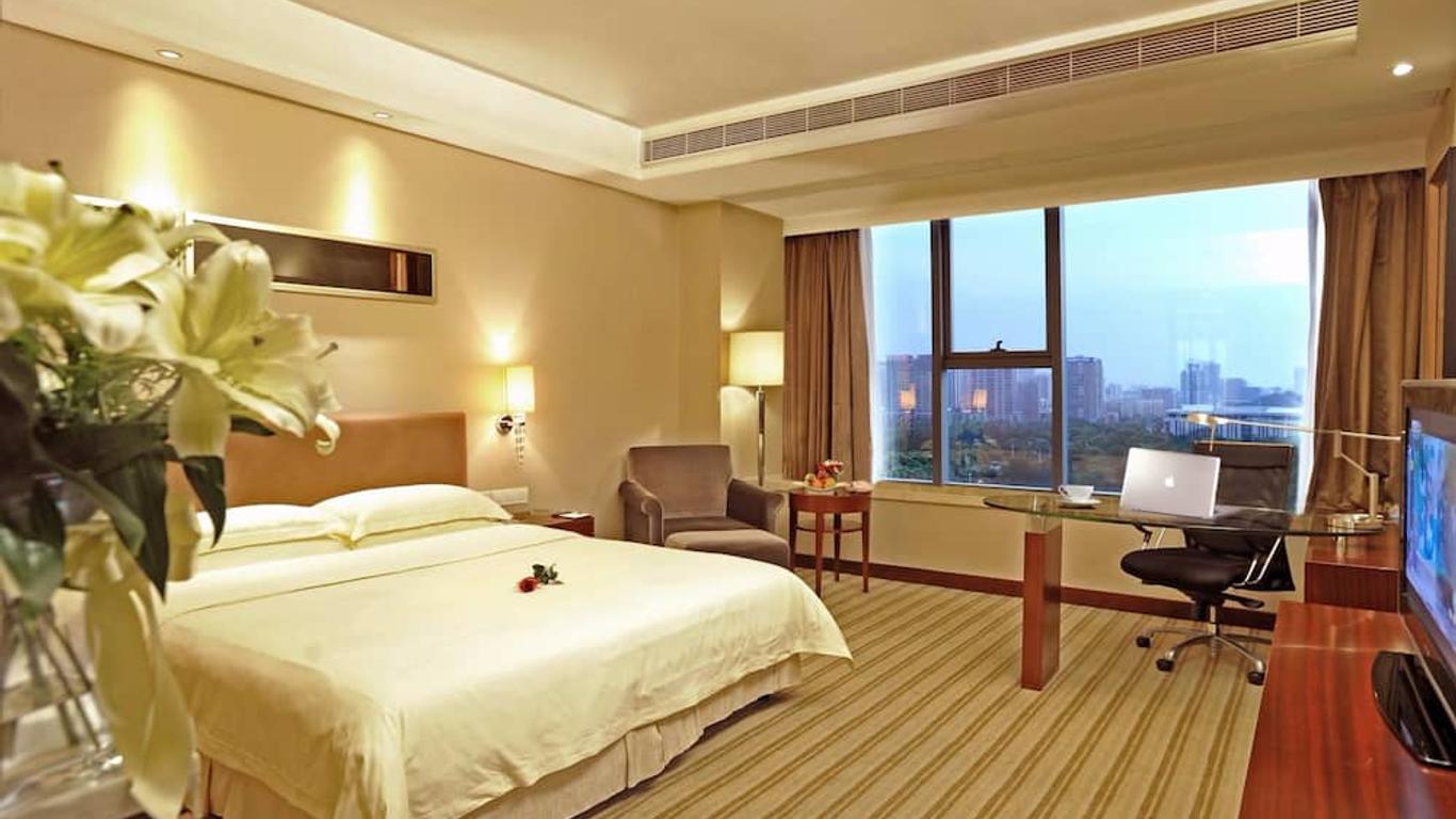 Leisure Hotel