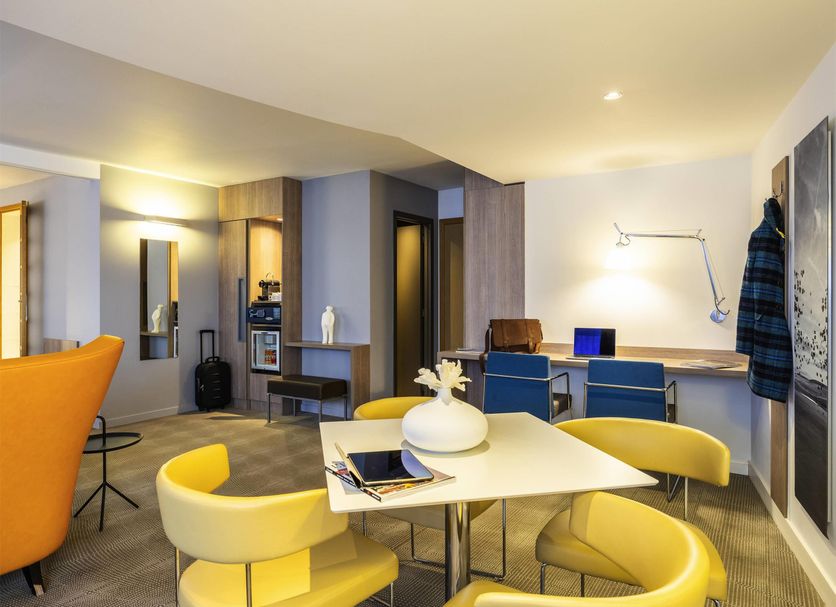 Ruokailuhuone Valokuva