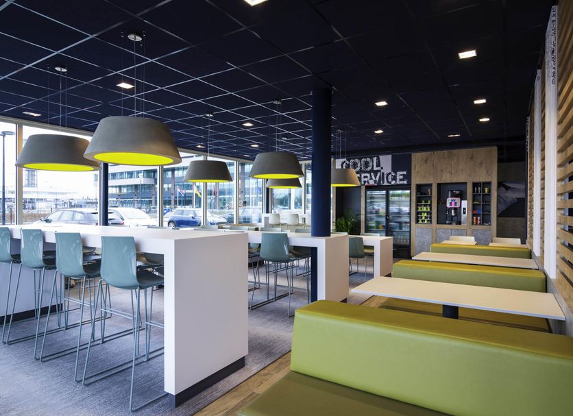 Ruokailuhuone Valokuva