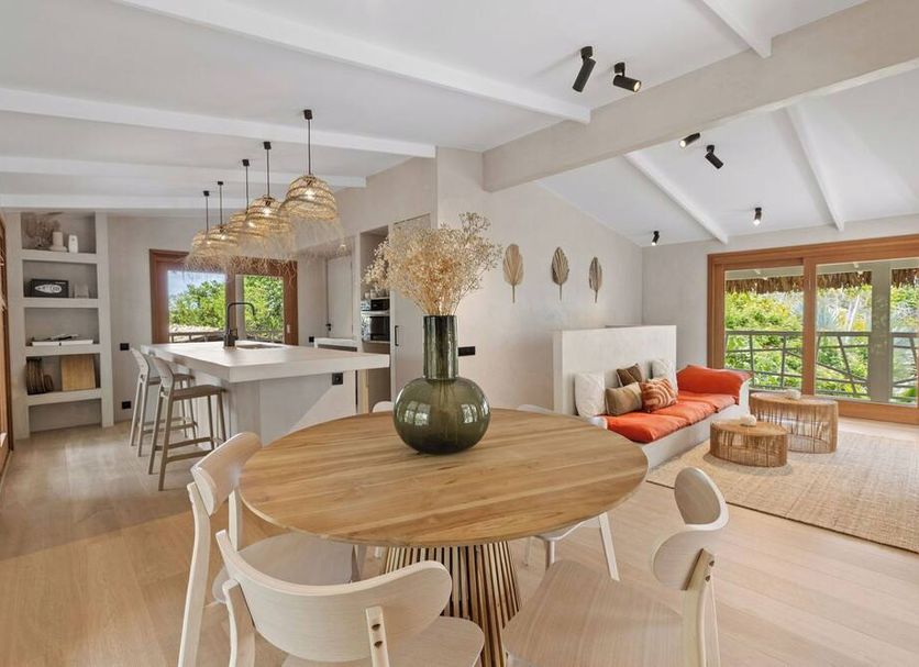 Ruokailuhuone Valokuva