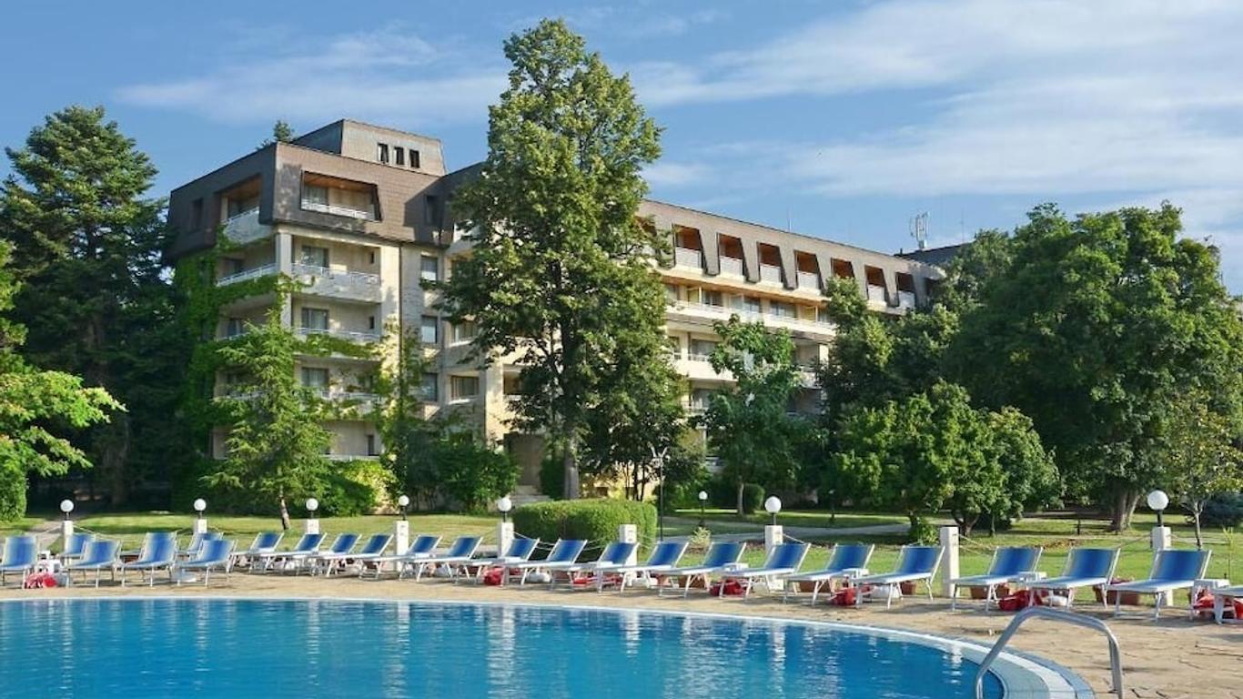 Lotos Hotel - Riviera Holiday Club