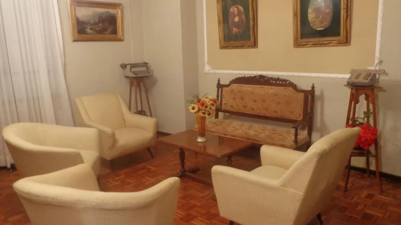 Hostal Colonial