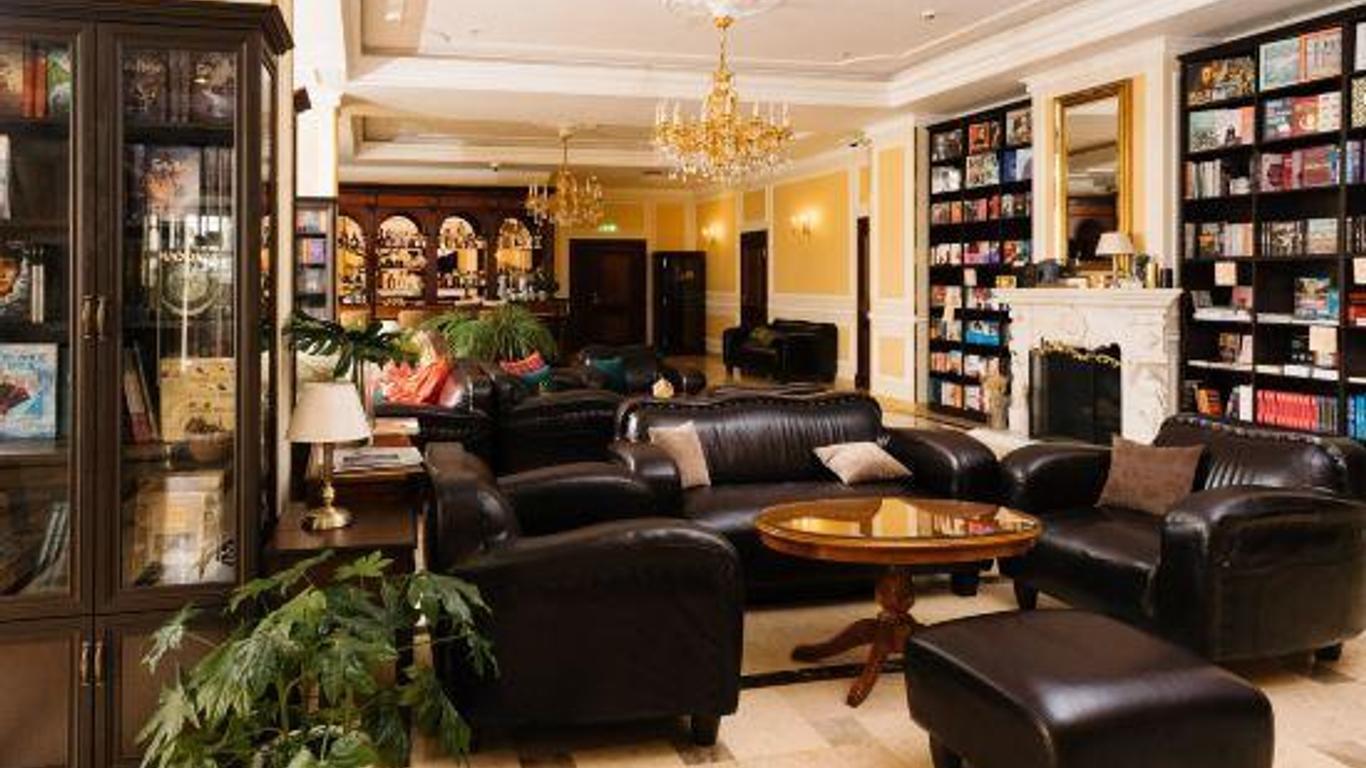 Grand Hotel Emerald