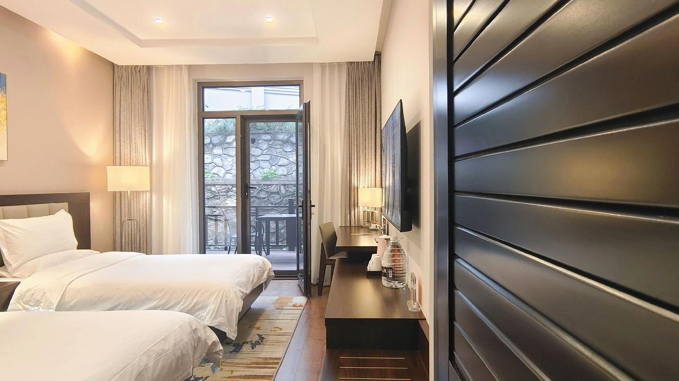 Beijing Fragrant Hill Holiday Business Hotel